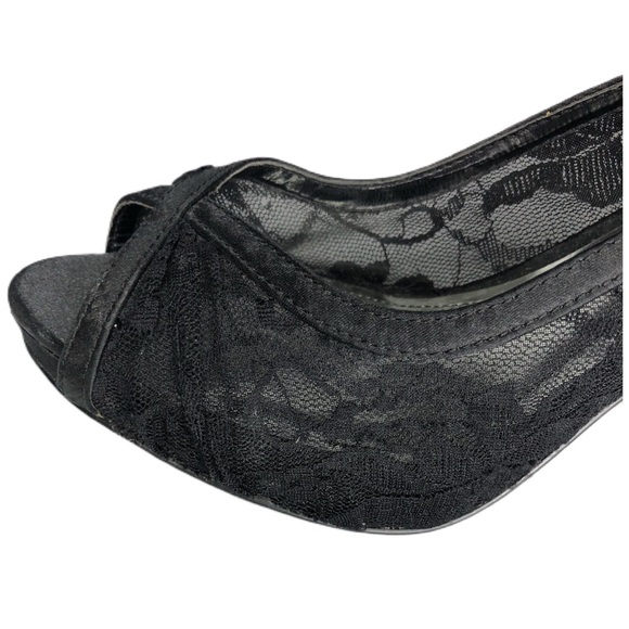 Style & Co Spicy Peep Toe Lace Satin Heels - Picture 4 of 4